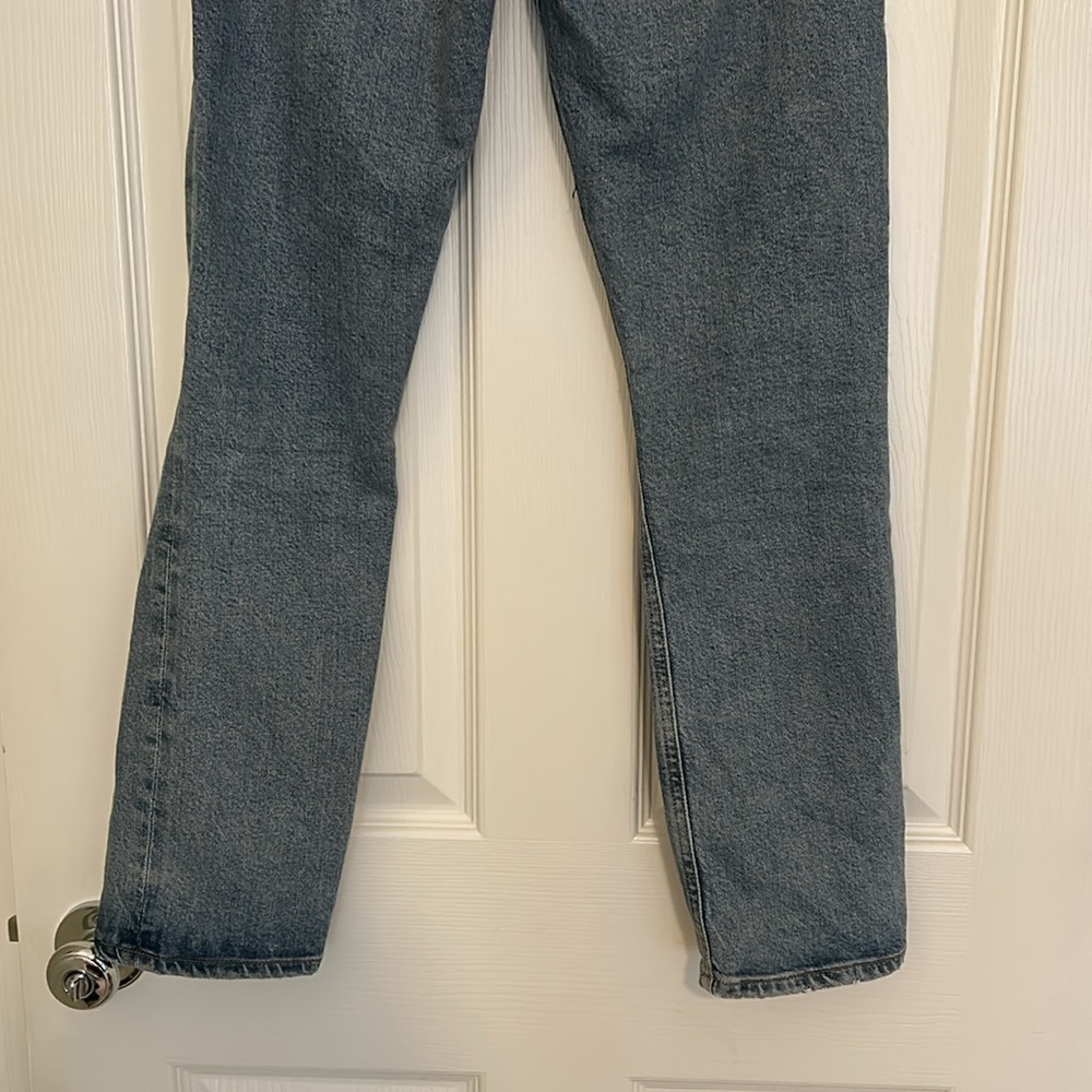 AGOLDE Riley Ripped High-Rise Cropped Jeans - Picture 9 of 10